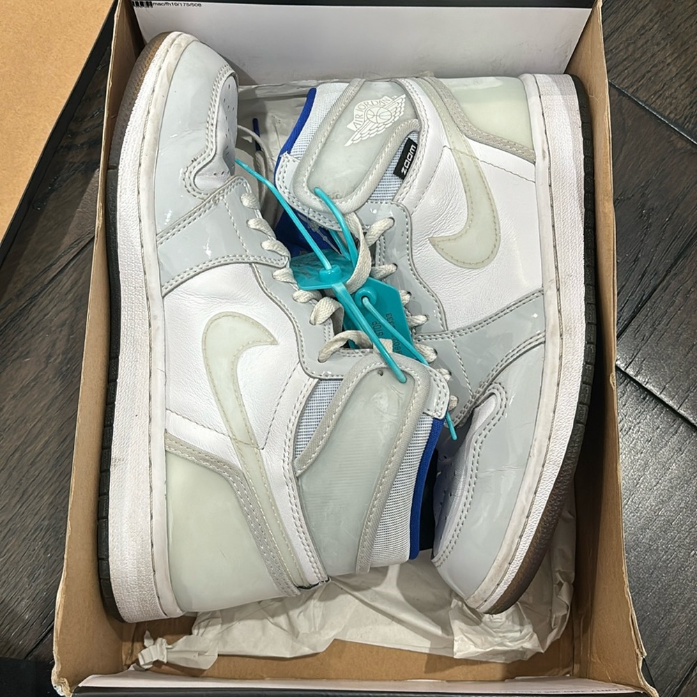 NIKE AIR JORDANS